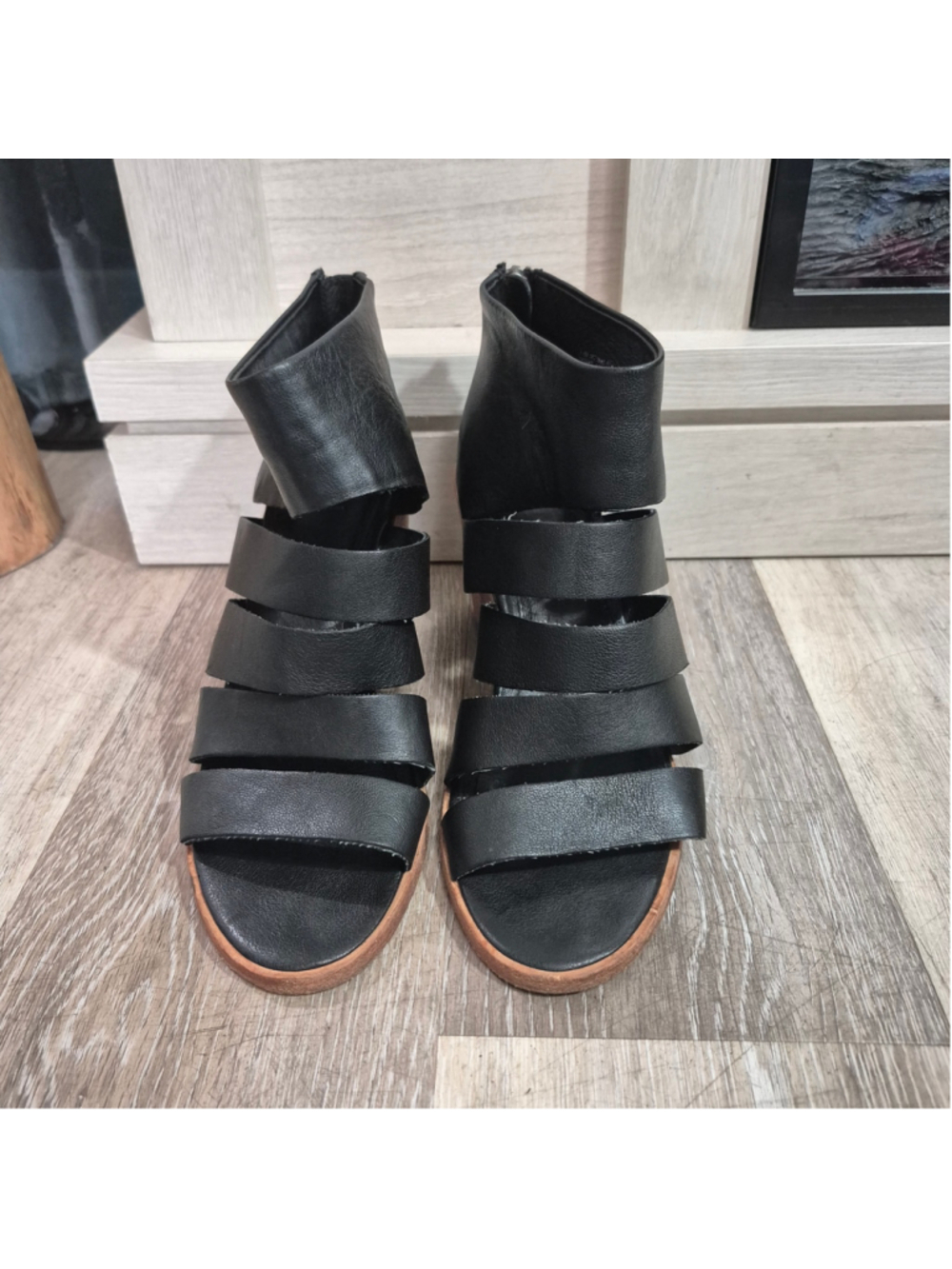 Women's Frye Black Leather Strappy Block Heel Sandals